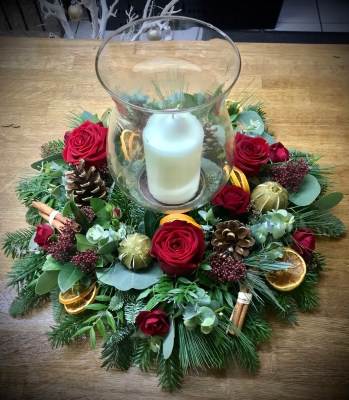 Christmas hurricane lamp table decoration with candle, 35cm diameter.