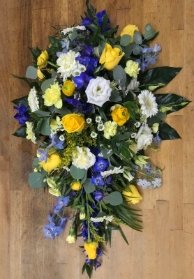 Yellow, blue and ivory single ended spray