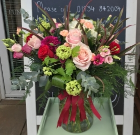 Beautiful mixed flowers vase arrangement